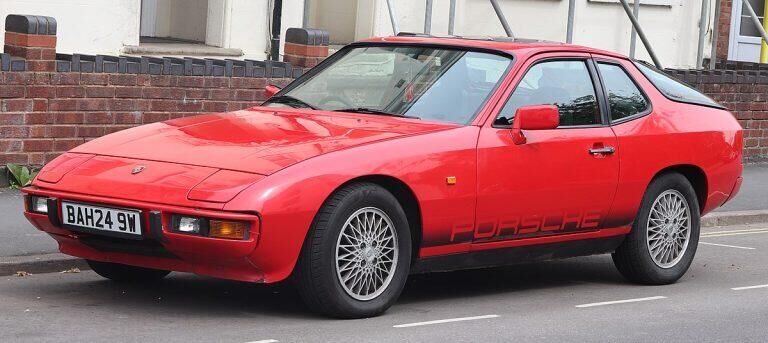 Op onze Hotlist: De Porsche 924