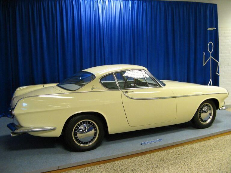 Op onze Hotlist: De Volvo P1800